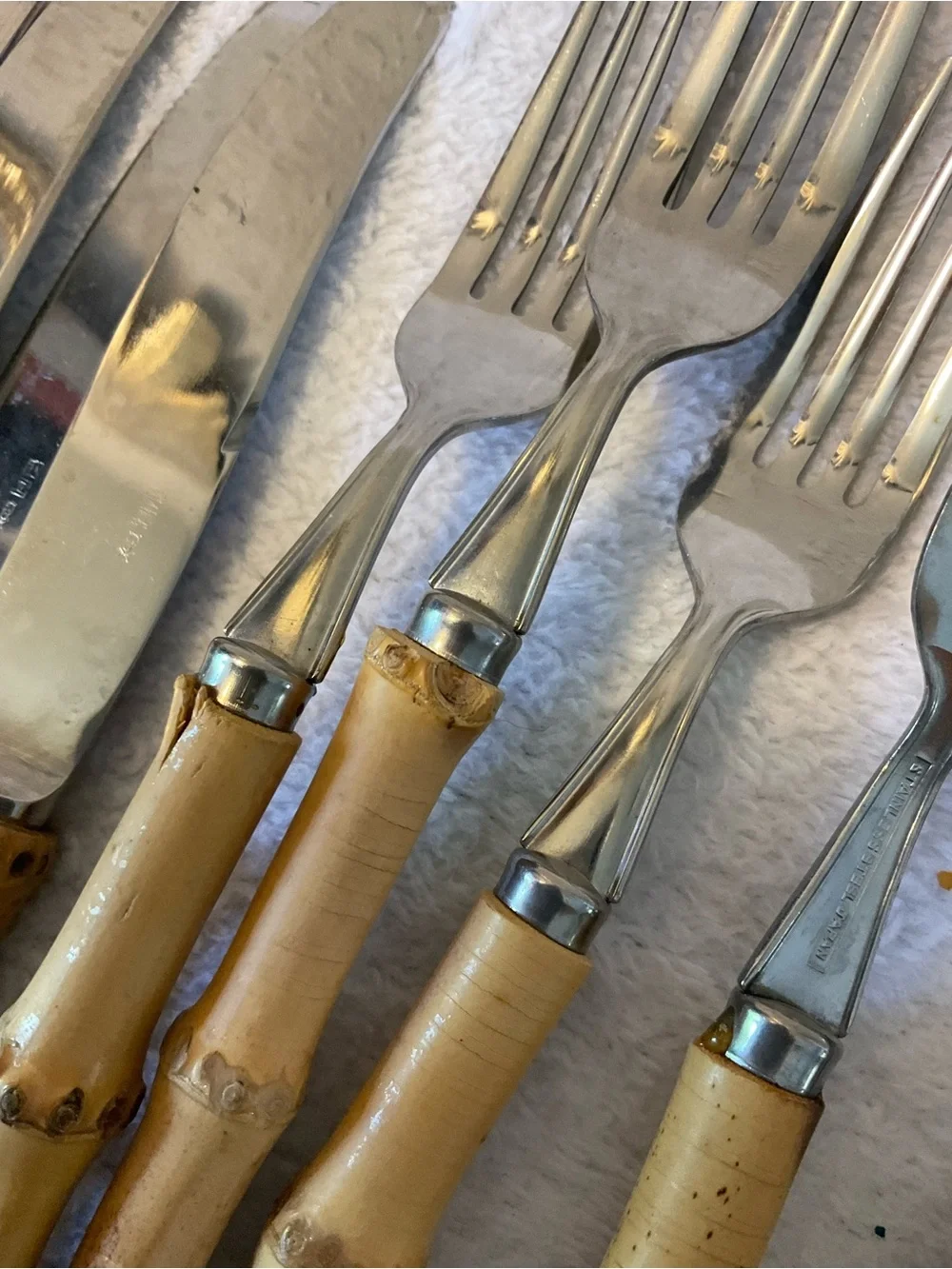 VINTAGE MCM AUTHENTIC BAMBOO HANDLE TIKI FLATWARE STAINLESS STEEL JAPAN 24 pcs - Picture 10 of 13